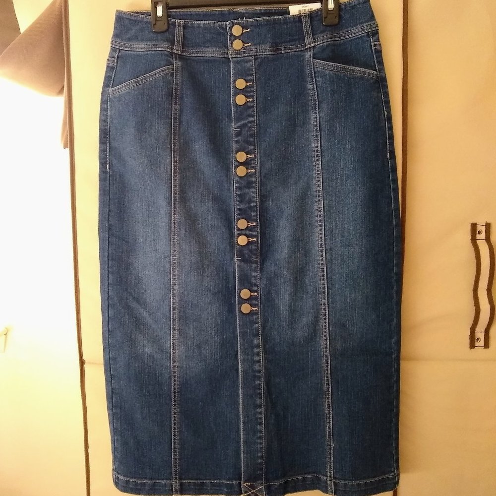STYLE&CO. MIDI BUTTON FRONT DENIM SKIRT. NWT